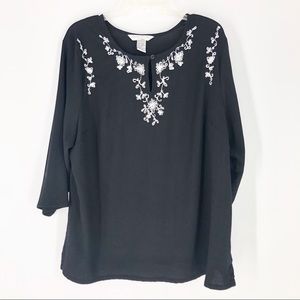 Napa Valley Women’s 2X Black Embroidered Tunic Top